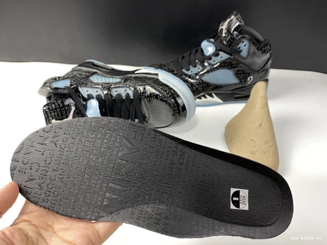 Chep Onekick Doernbecher Retro 5 633068-010 Jordan AIR 0819
